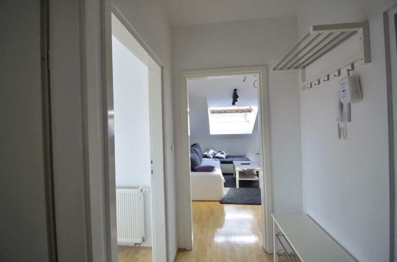 Simpa Stan U Potkrovlju Zagreb Ngoại thất bức ảnh